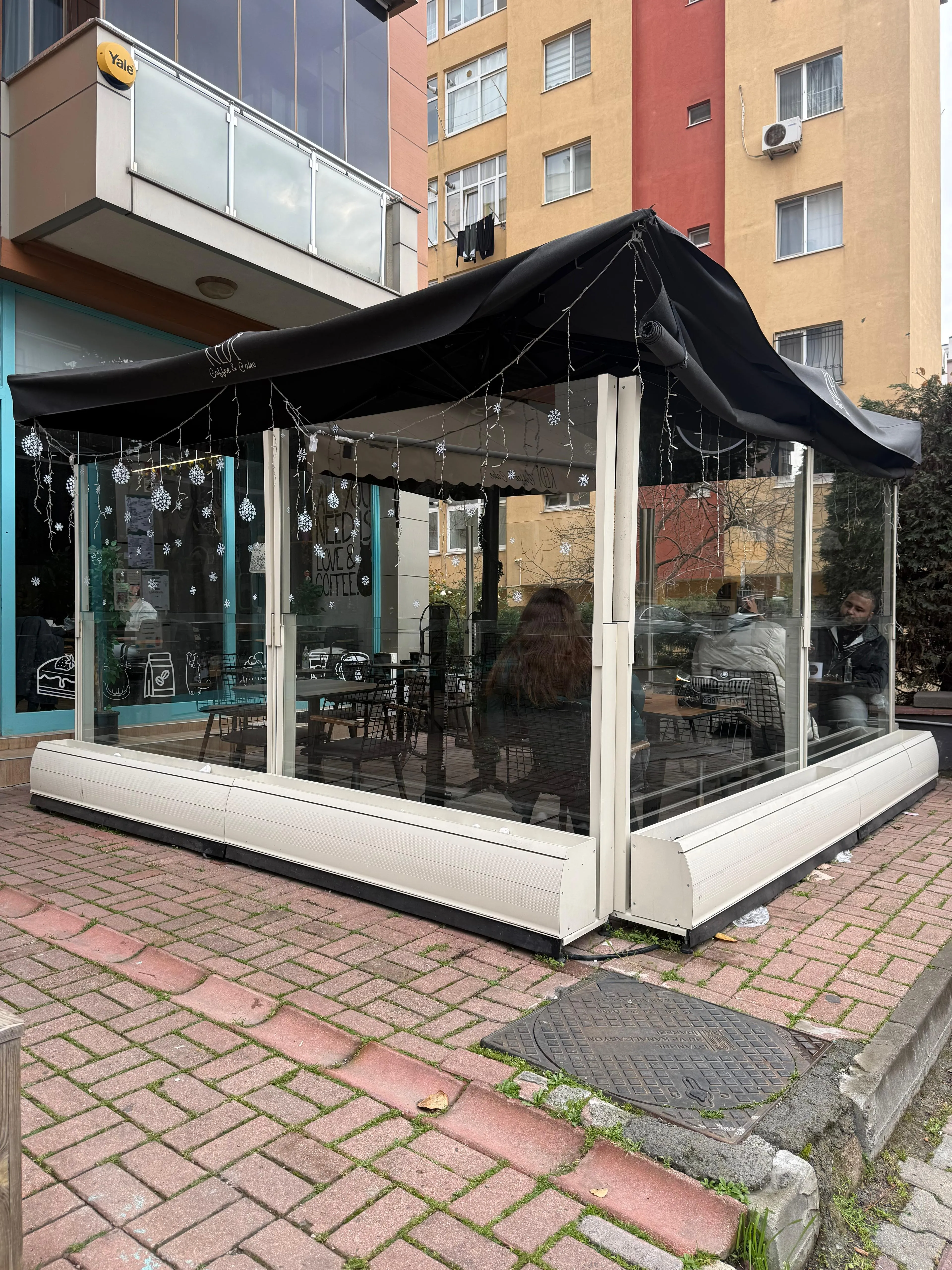 Kafeler İçin Rüzgar Kırıcı