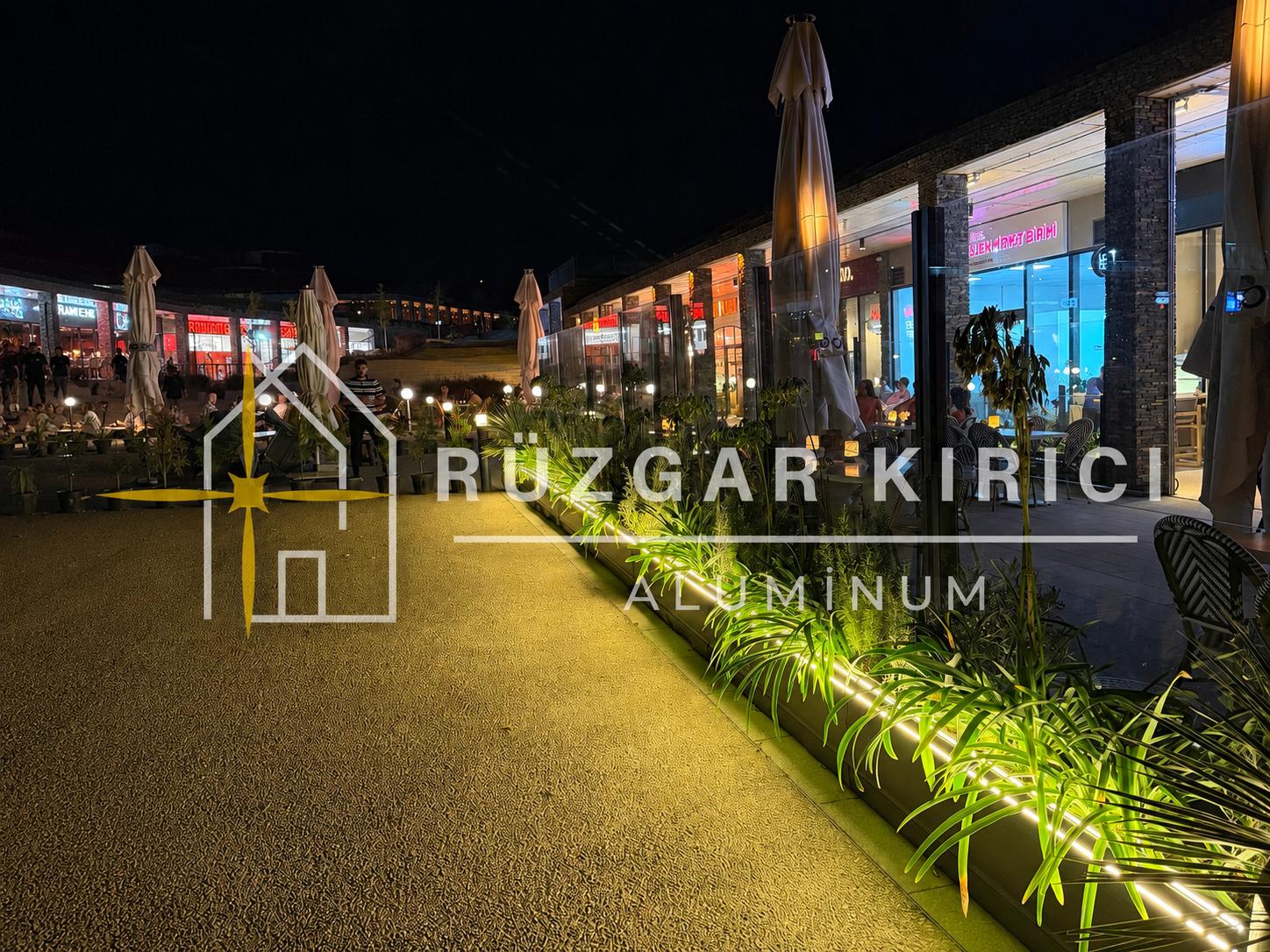 Bodenfestes Windschutzglas — Standard‑Linie · 04
